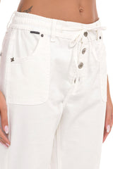 Pantalones de mujer WD508 en un aspecto inusual