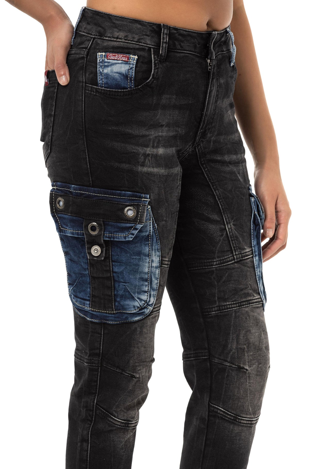 WD521 Jeans pour femmes avec poches cargo plaquées