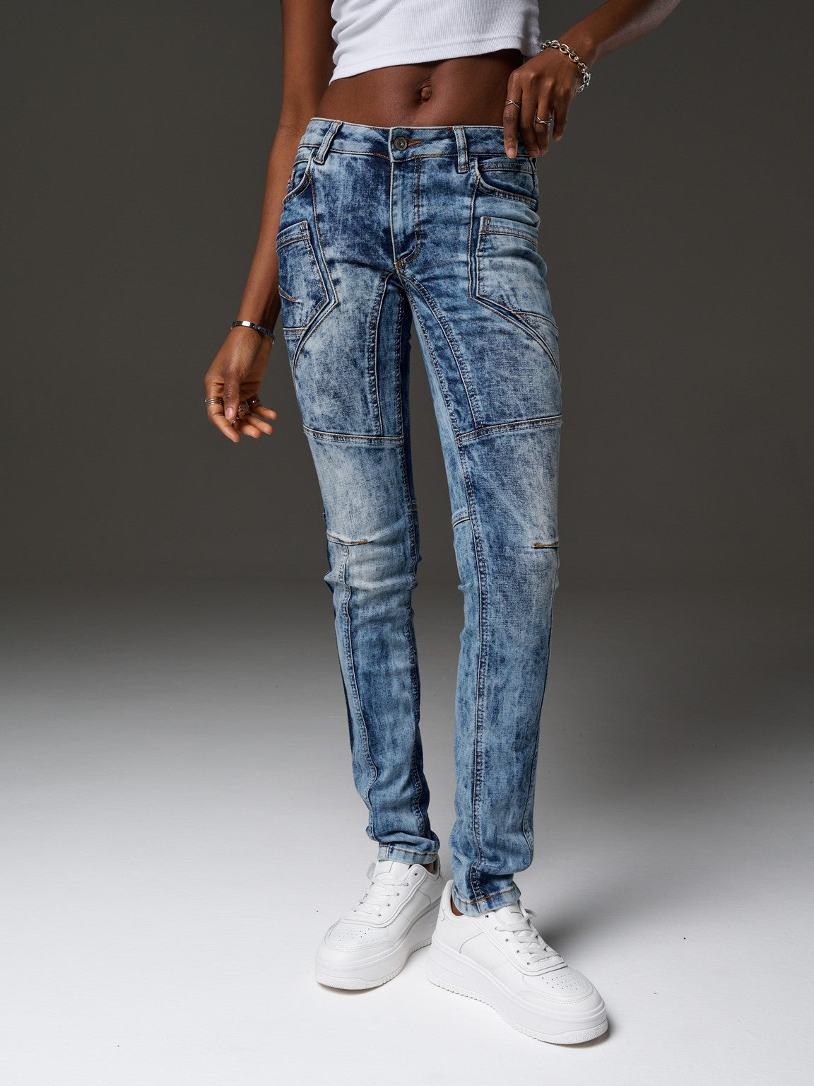 WD539 jeansy damskie z przeszyciami