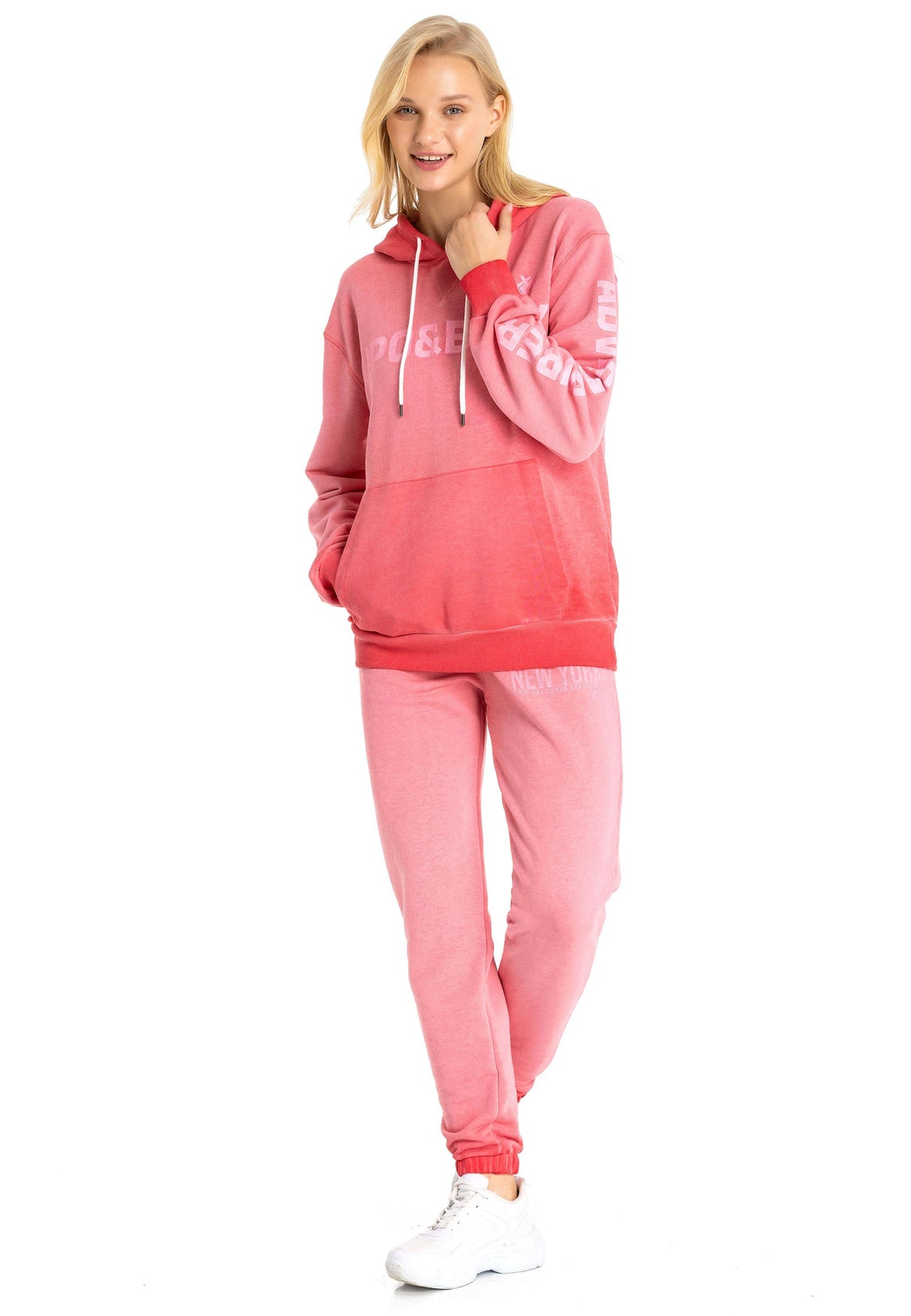 WLR148 Dames Joggingpak, in Modieus Design